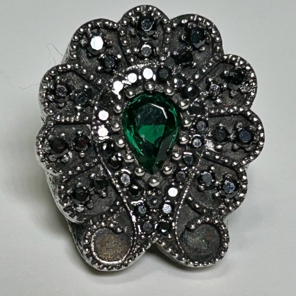 Evil Pawn Jewelry Dowsing Ring in Green Tourmaline - Picture 2 of 5